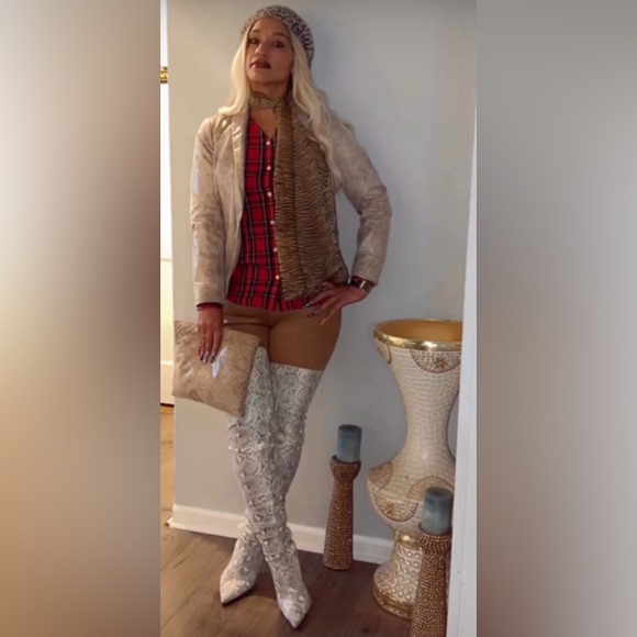 Meet your Posher, Cristal - Picture 4 of 4